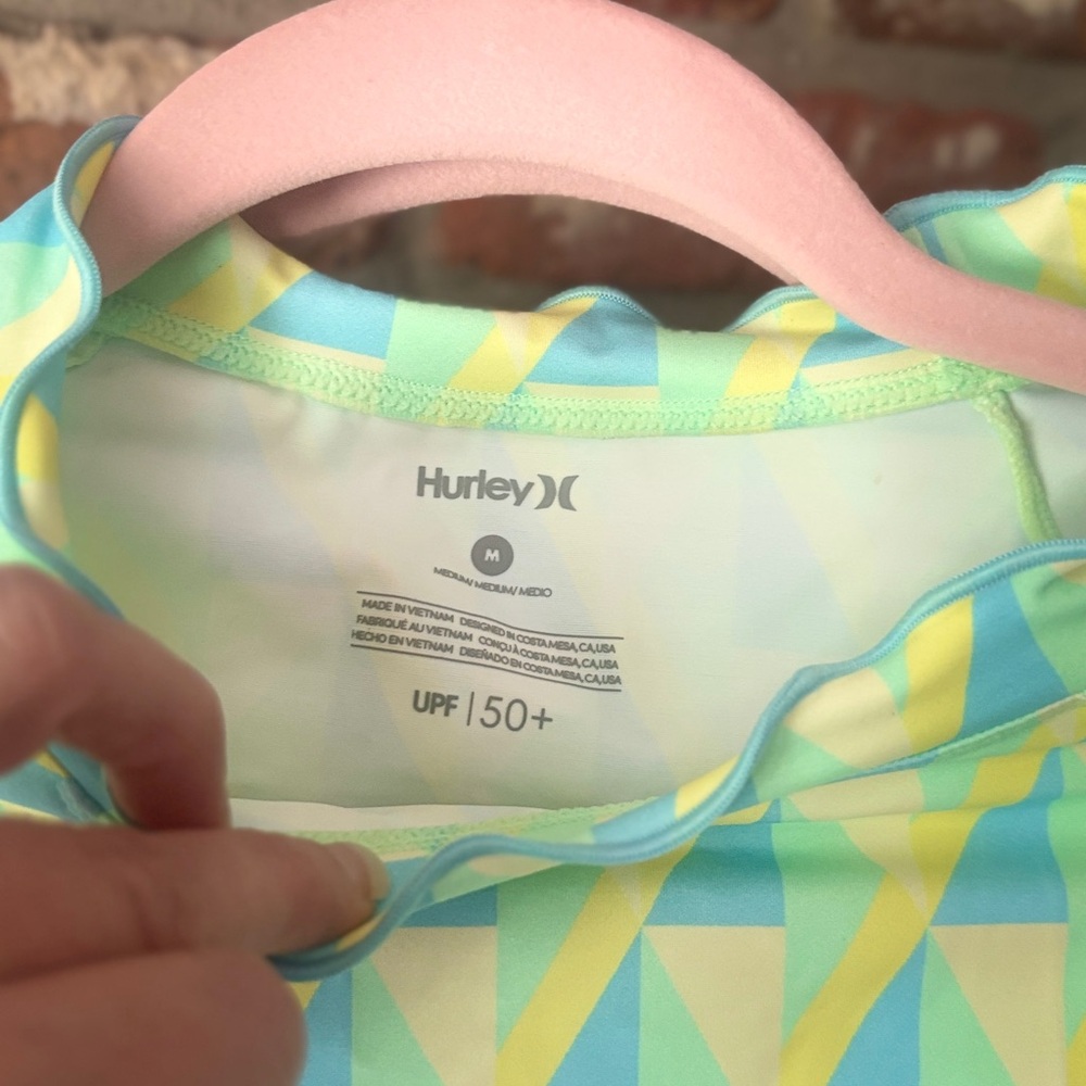 Hurley Green and Yellow Geometric Top - Picture 2 of 5